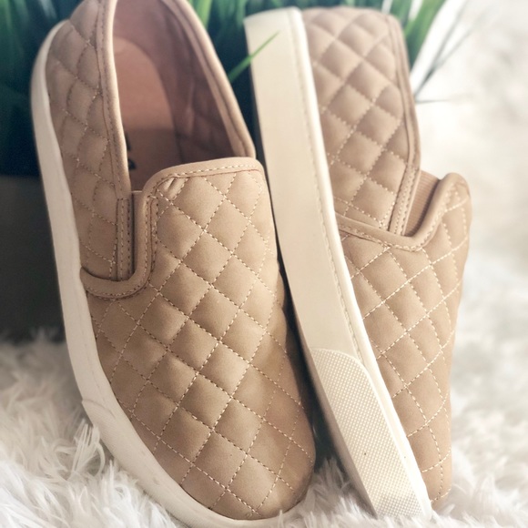 Slip On Shoes Quilted Sneakers - Picture 5 of 7